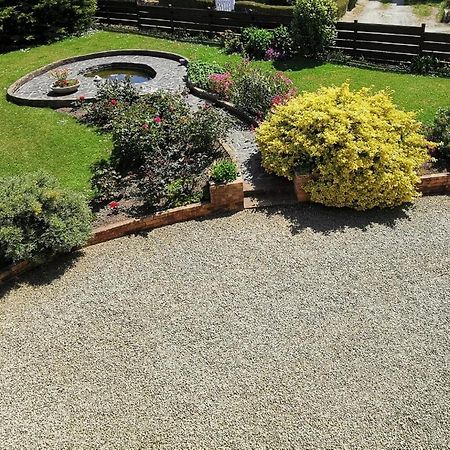 Bed and Breakfast Au Jardin De Creachavel Cléder Exterior foto